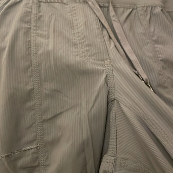 Lululemon Street To Studio Pant II in carbon grey size 8 - Picture 4 of 5